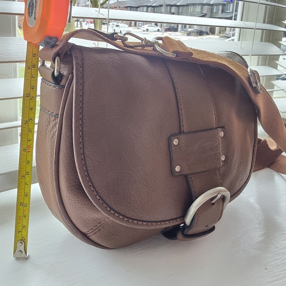 Lacoste leather cross body saddle bag - Picture 3 of 11